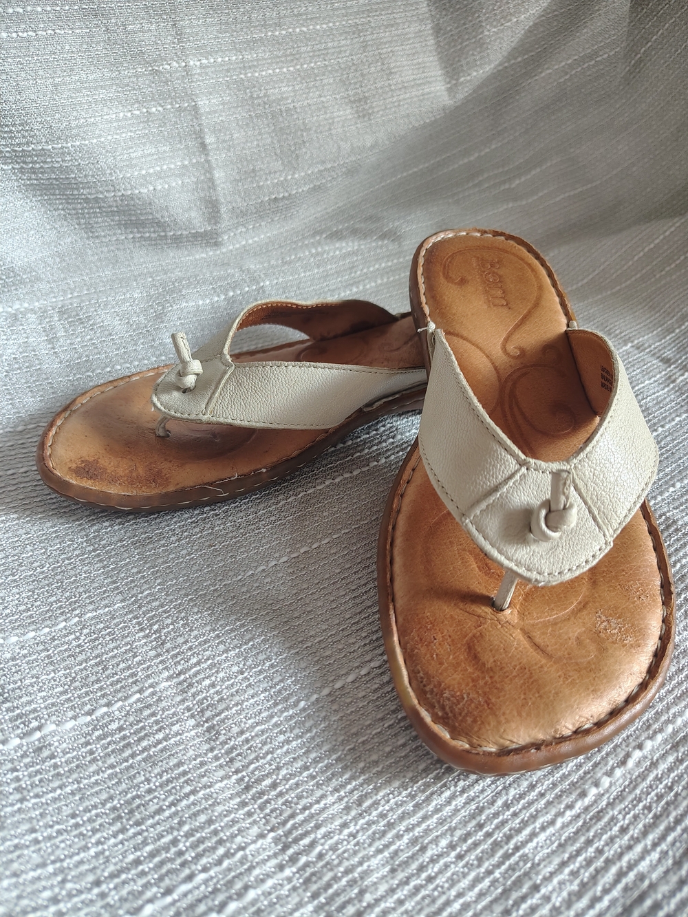 Born Cream Leather Toe Post Thong Sandals Ivory Women's 8M Comfort